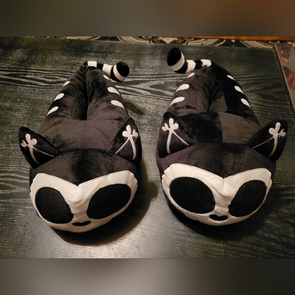 Skelekitty Slippers